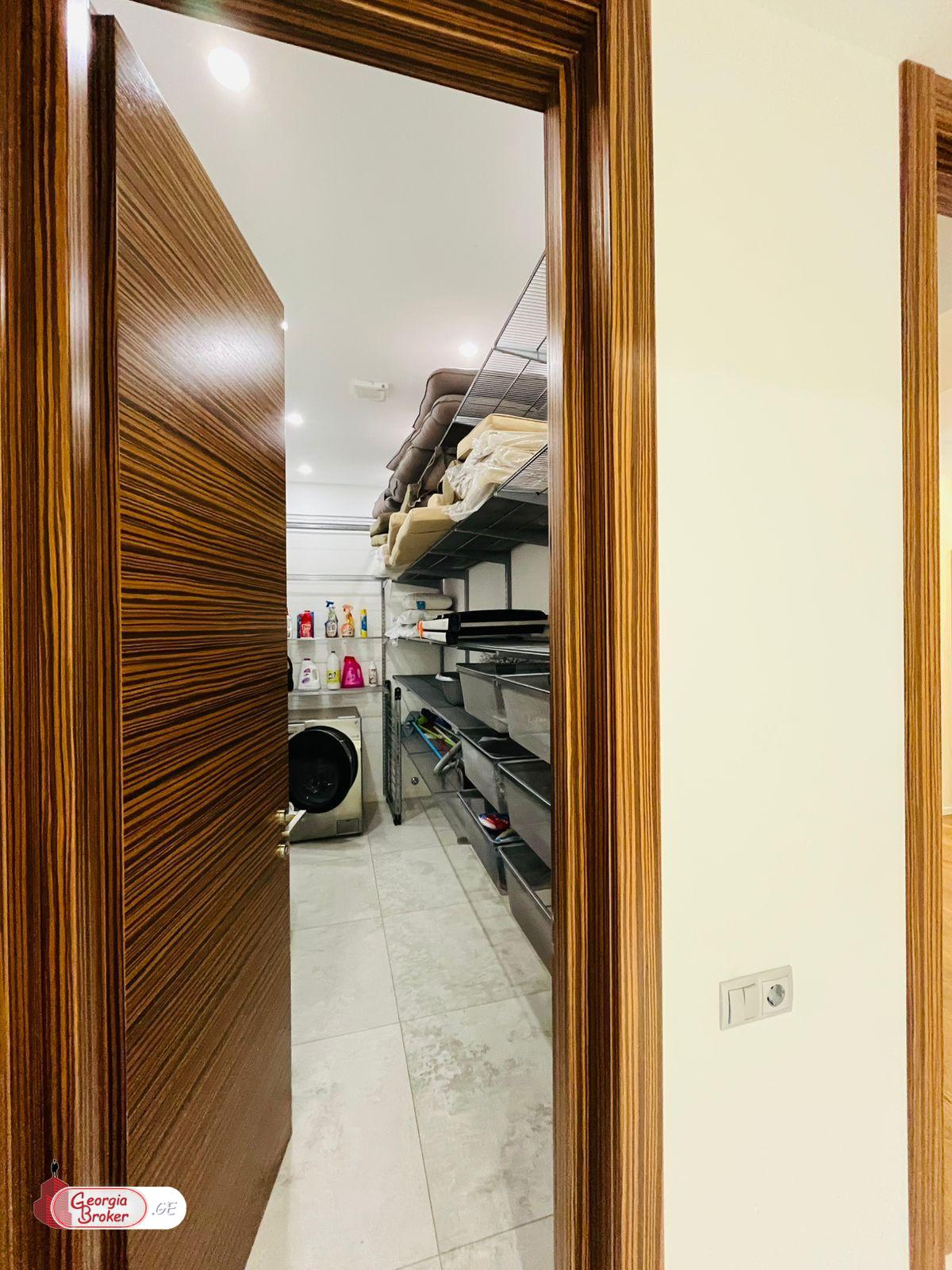 nearly repaired 6-room apartment for sale